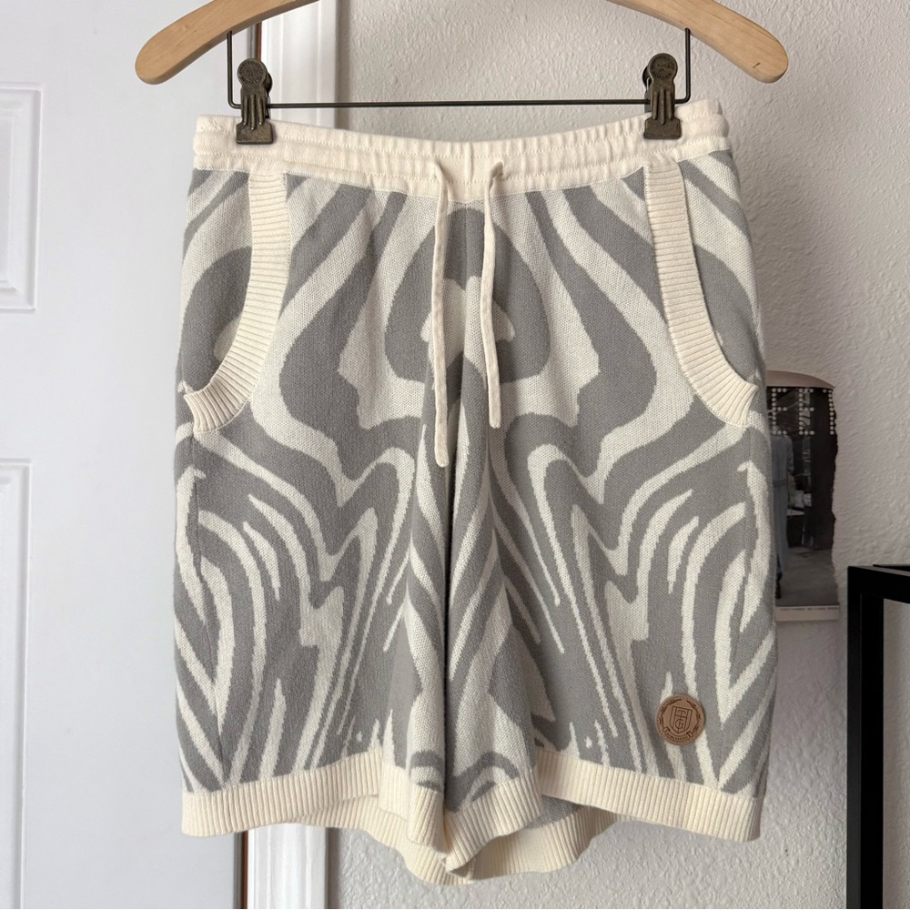 HONOR THE GIFT cream grey zebra striped cotton knit‎ terry athletic shorts